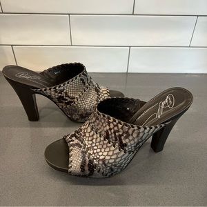 Donald Pliner ‘Viggo’ snakeskin python slip on slide sandals~Size 10
